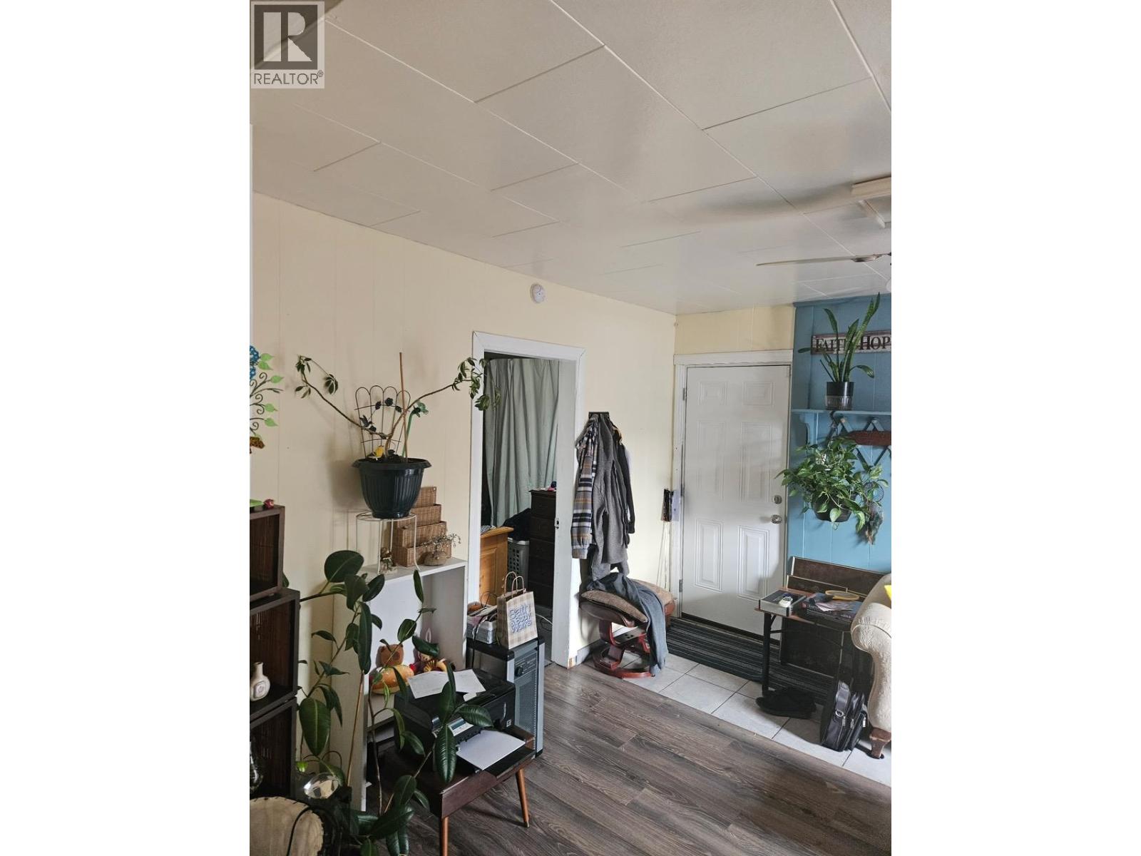 396 HOY LANE, Quesnel