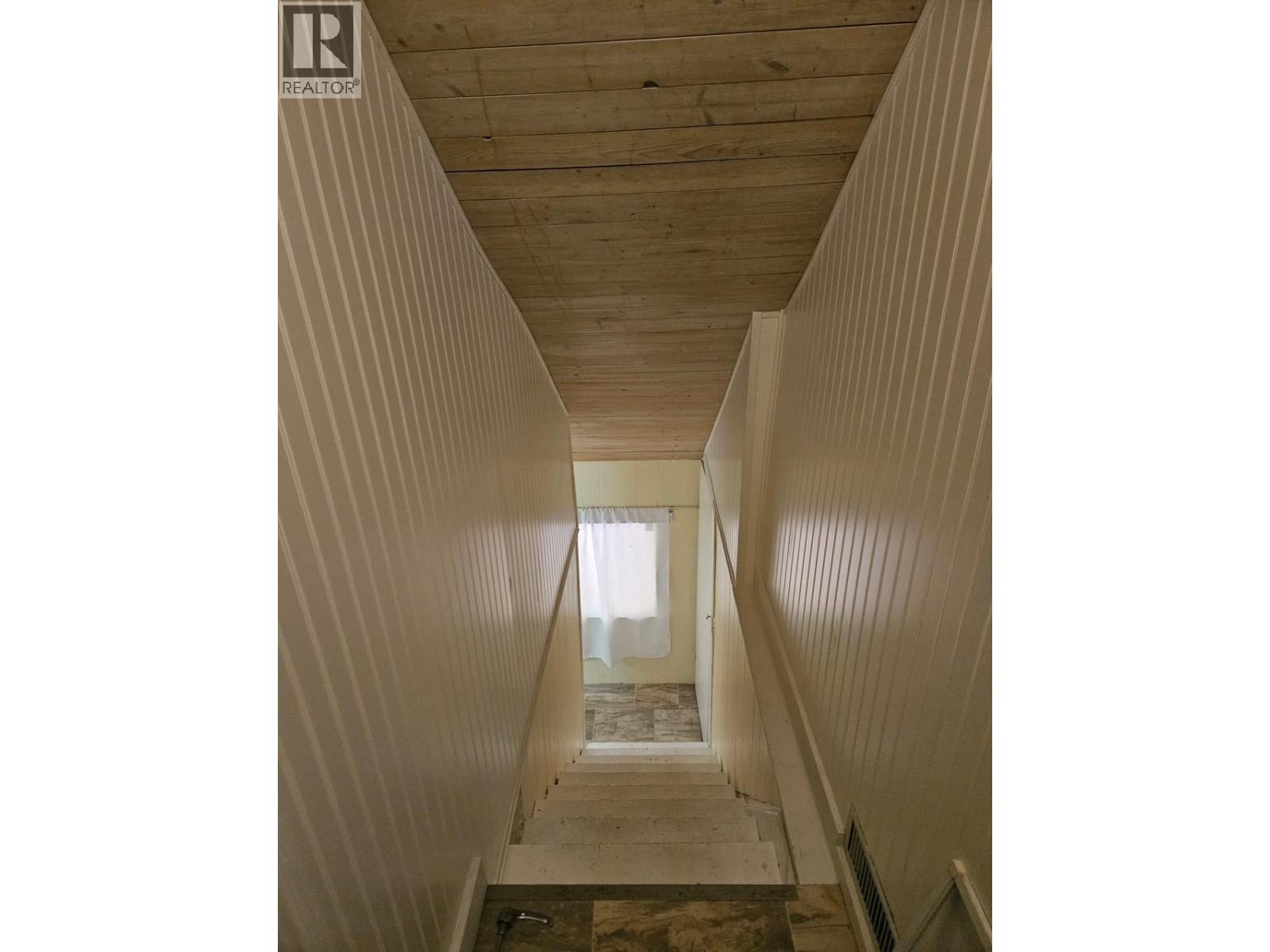 396 HOY LANE, Quesnel