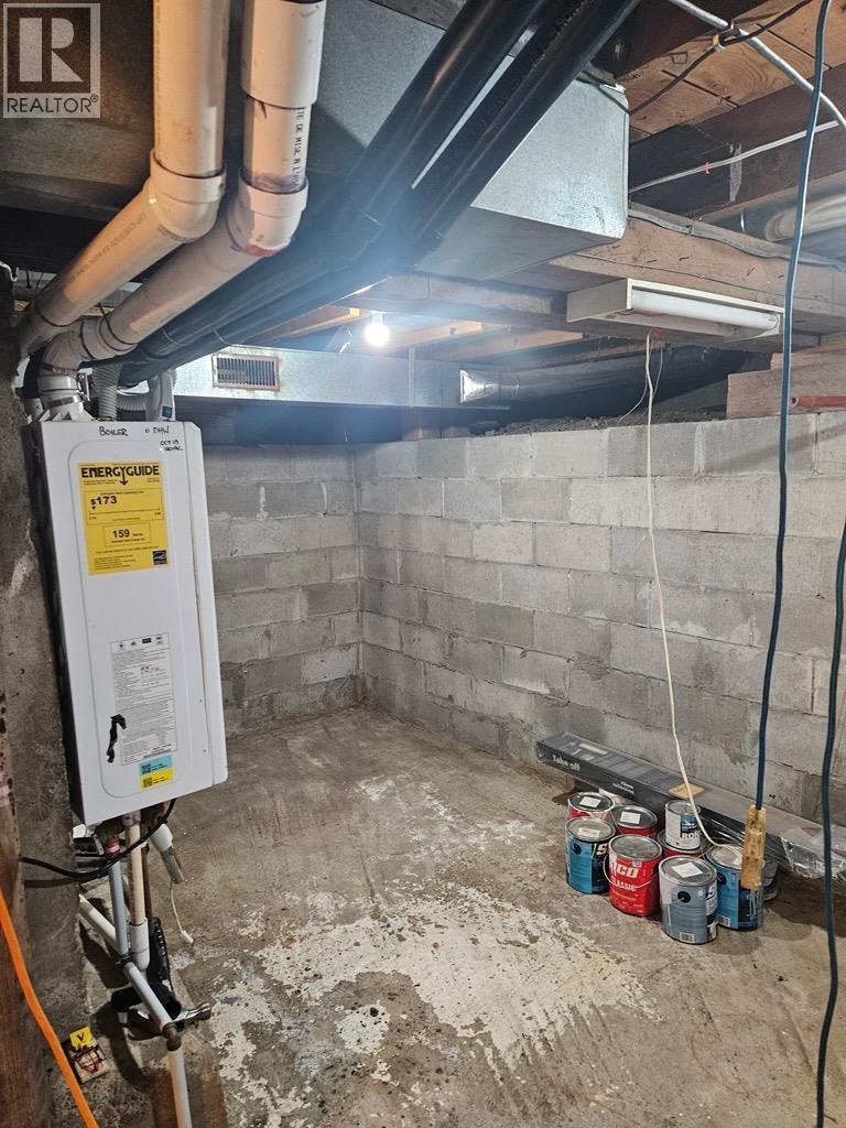 396 HOY LANE, Quesnel