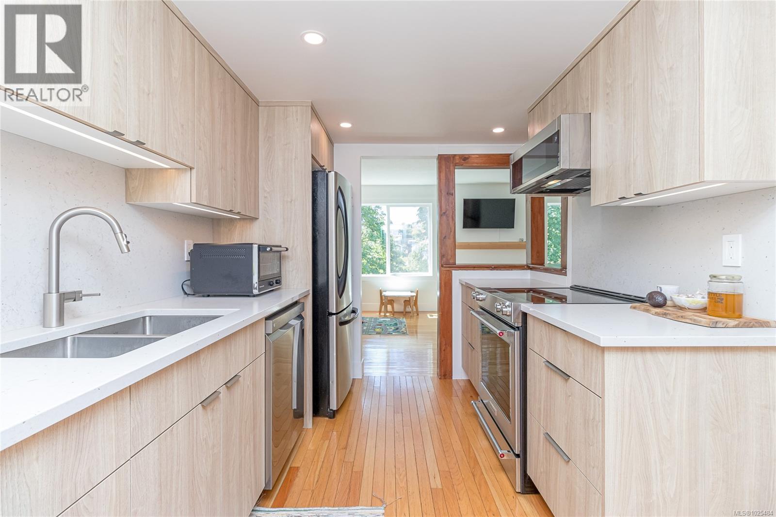 #13 6172 ALINGTON RD - 15