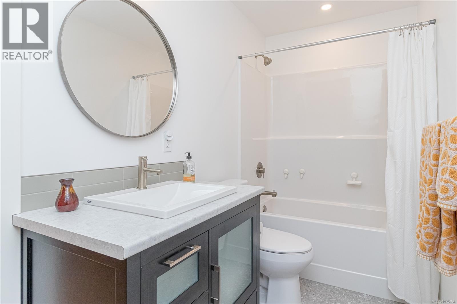 #13 6172 ALINGTON RD - 24