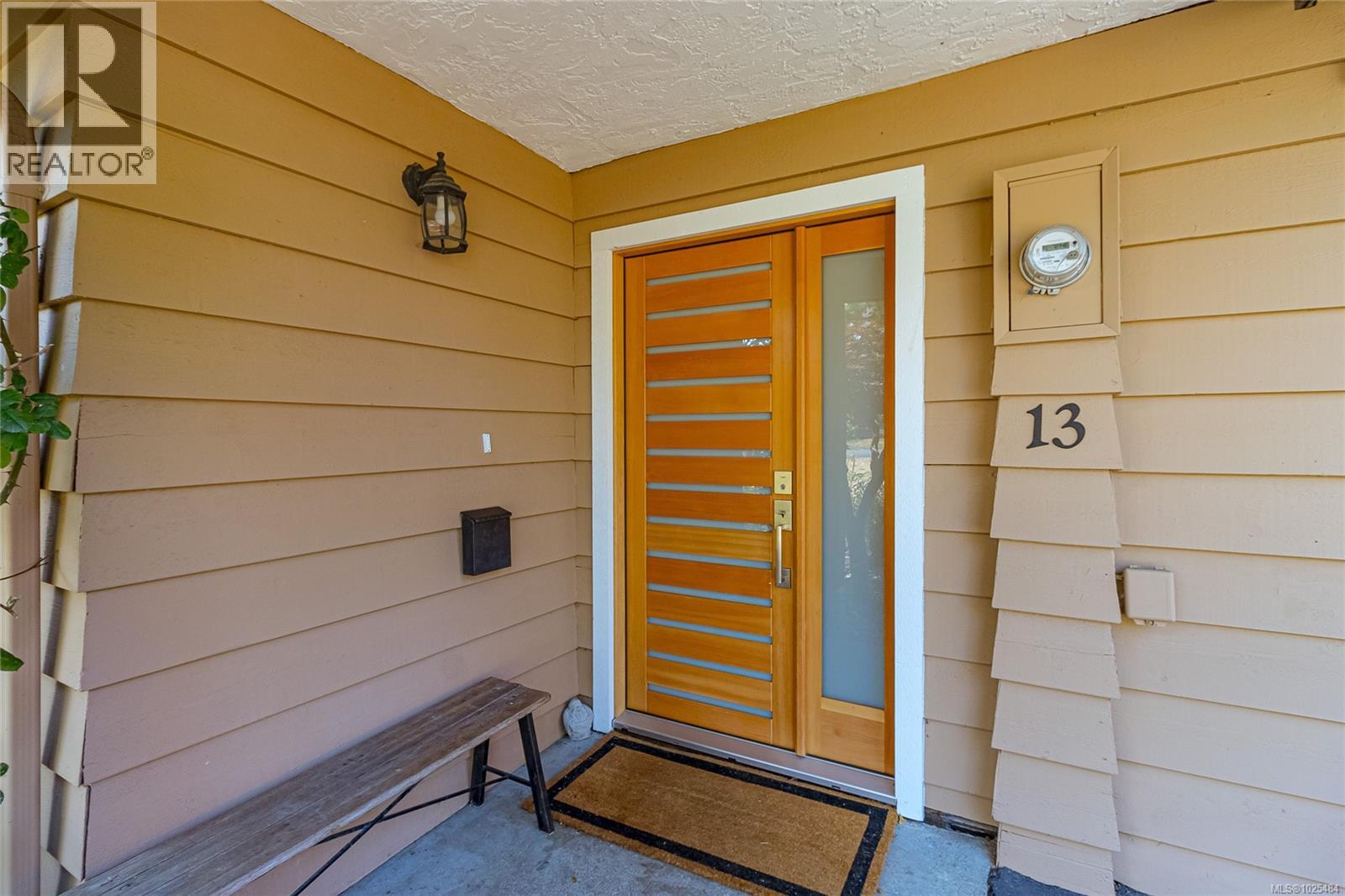 #13 6172 Alington Rd - 3