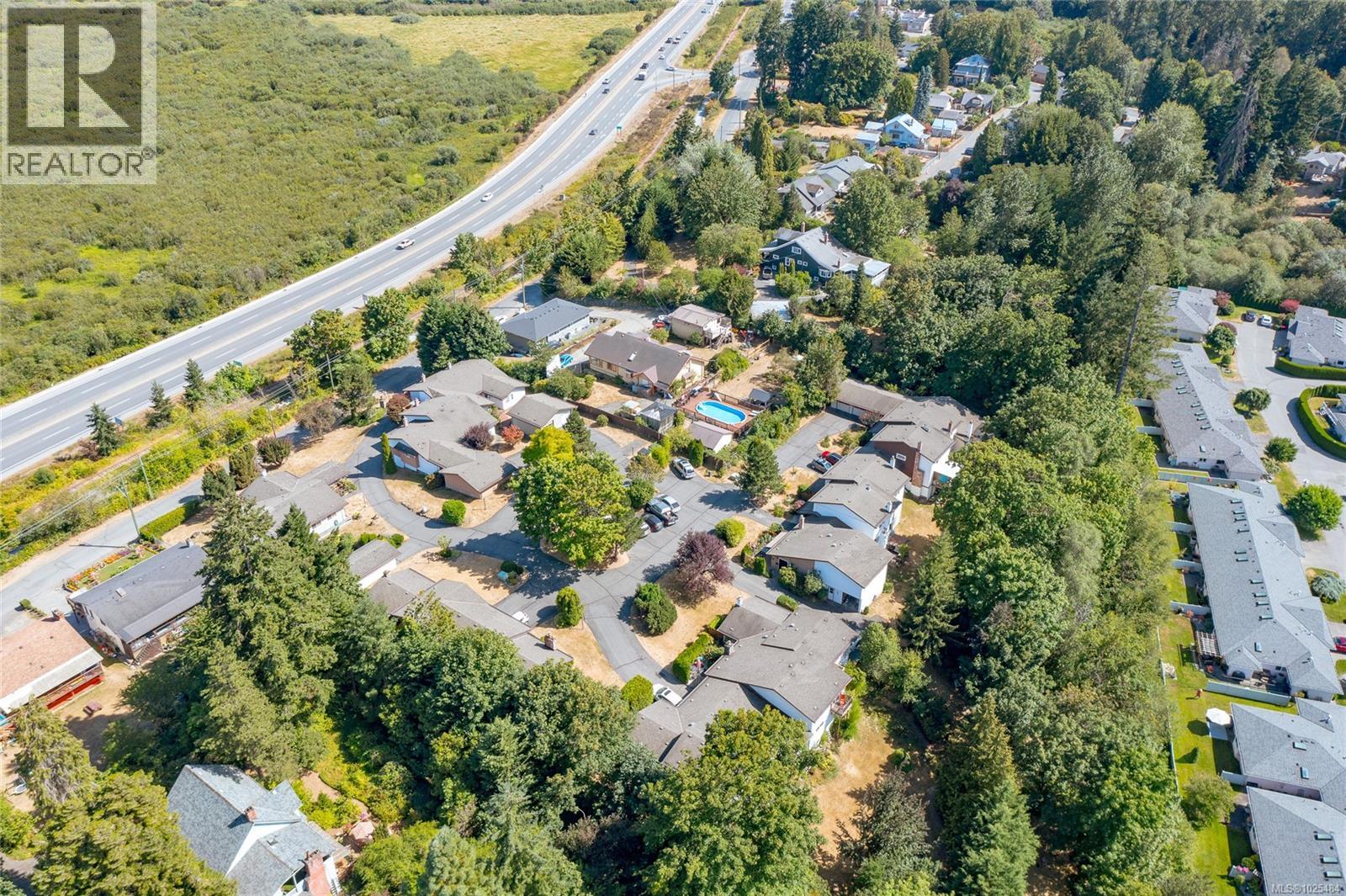 #13 6172 Alington Rd - 48