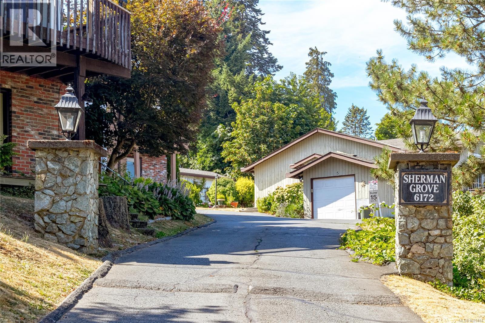 #13 6172 Alington Rd - 5