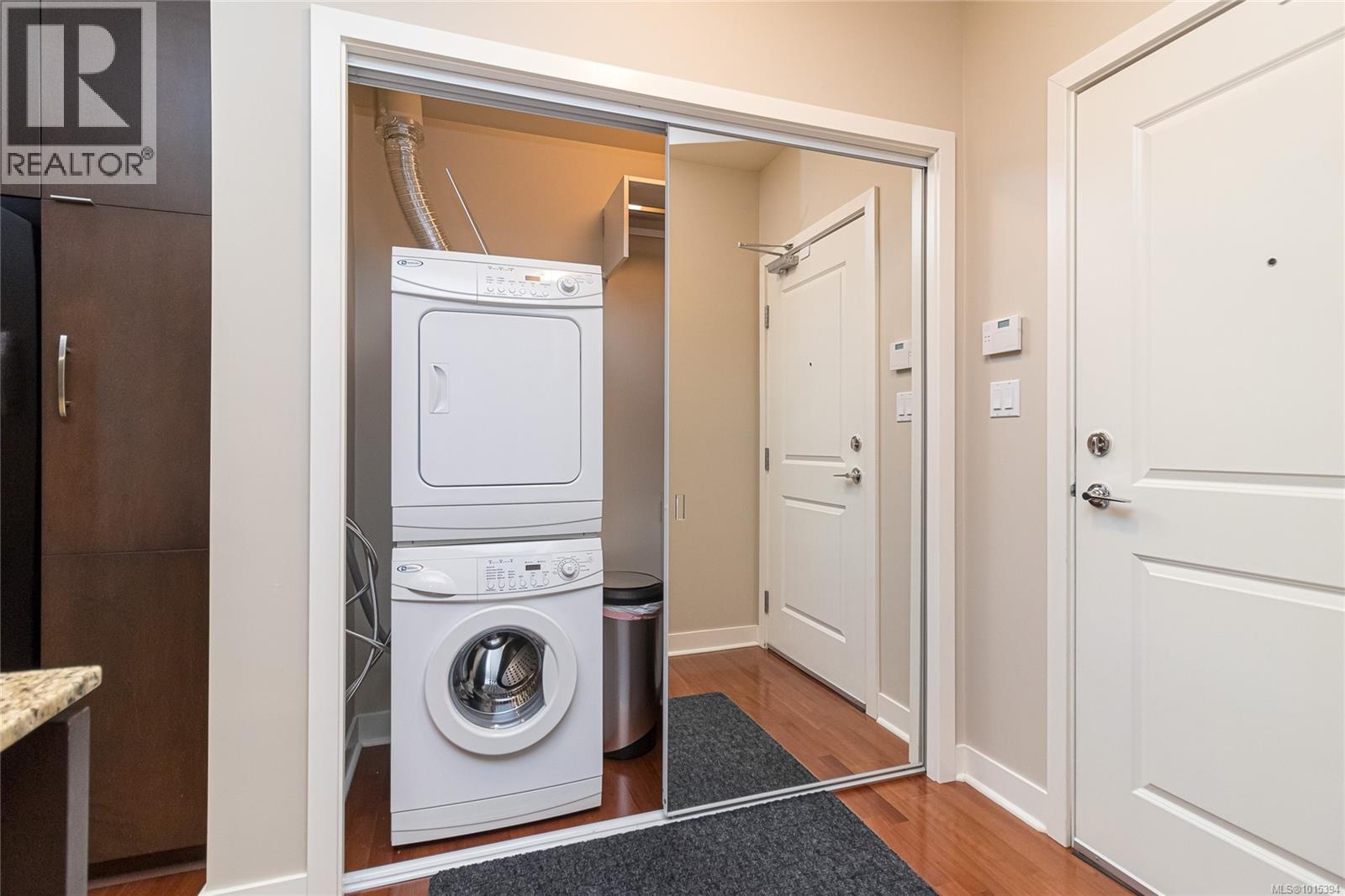 302 1395 Bear Mountain Parkway, Langford