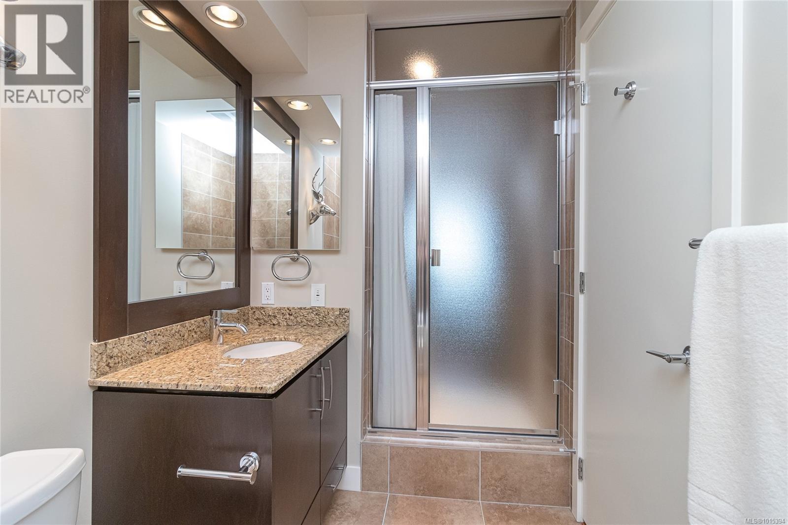 302 1395 Bear Mountain Parkway, Langford