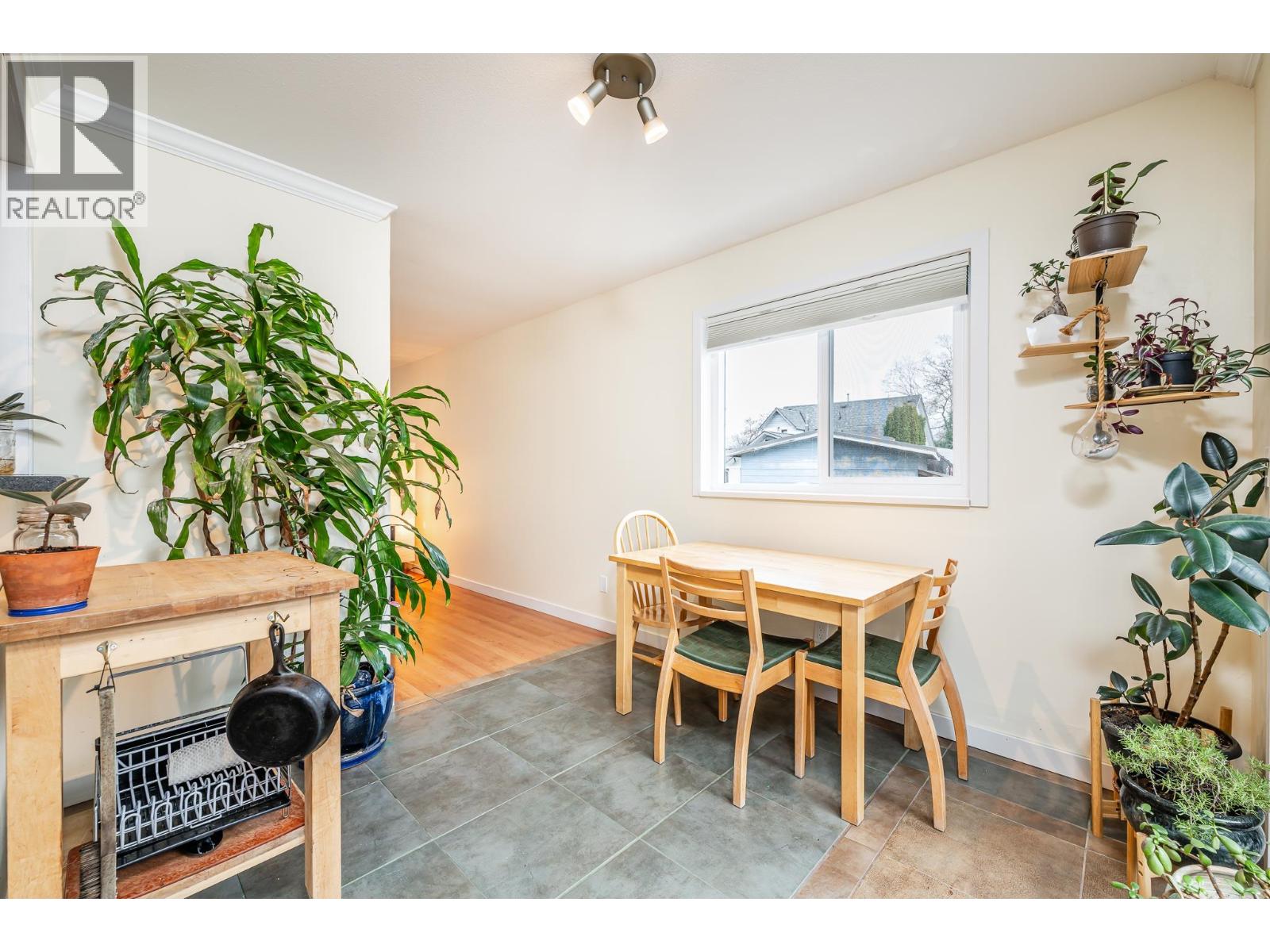 1 38468 WILSON CRESCENT, Squamish