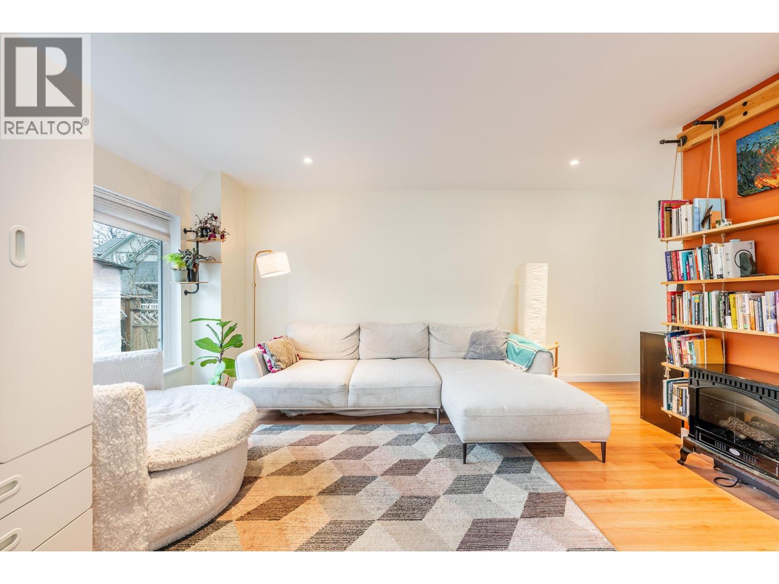 1 38468 WILSON CRESCENT, Squamish