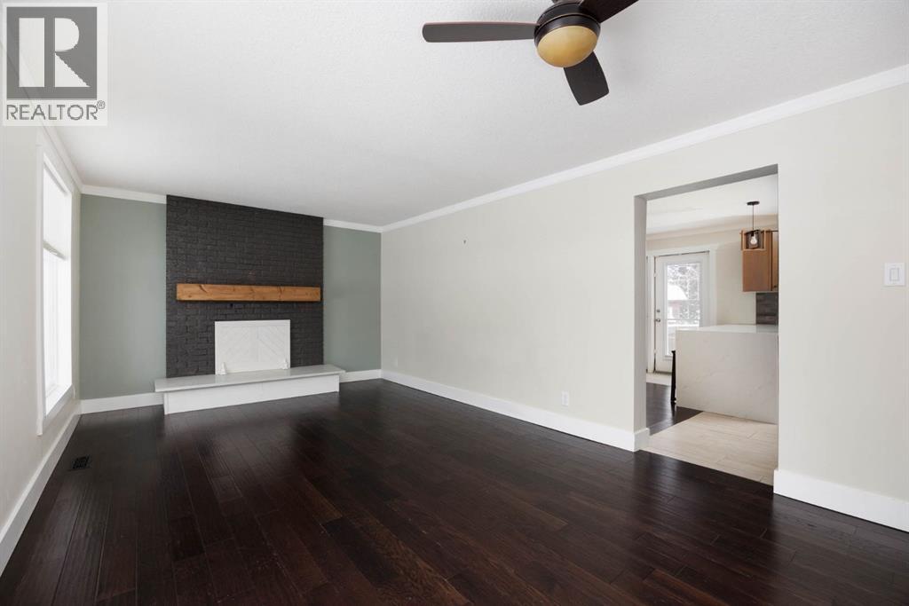 208 Signal Road, Fort McMurray