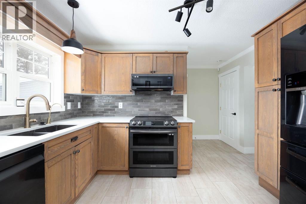 208 Signal Road, Fort McMurray