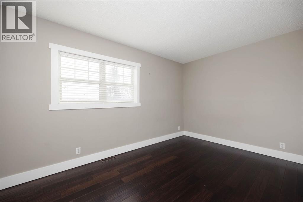 208 Signal Road, Fort McMurray