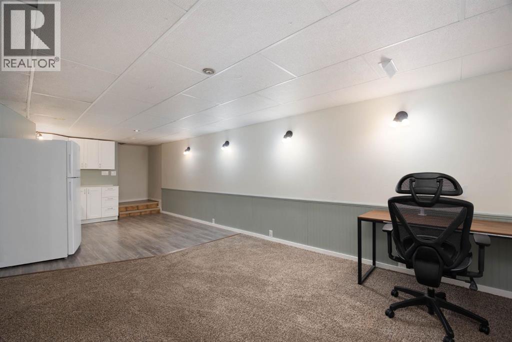 208 Signal Road, Fort McMurray