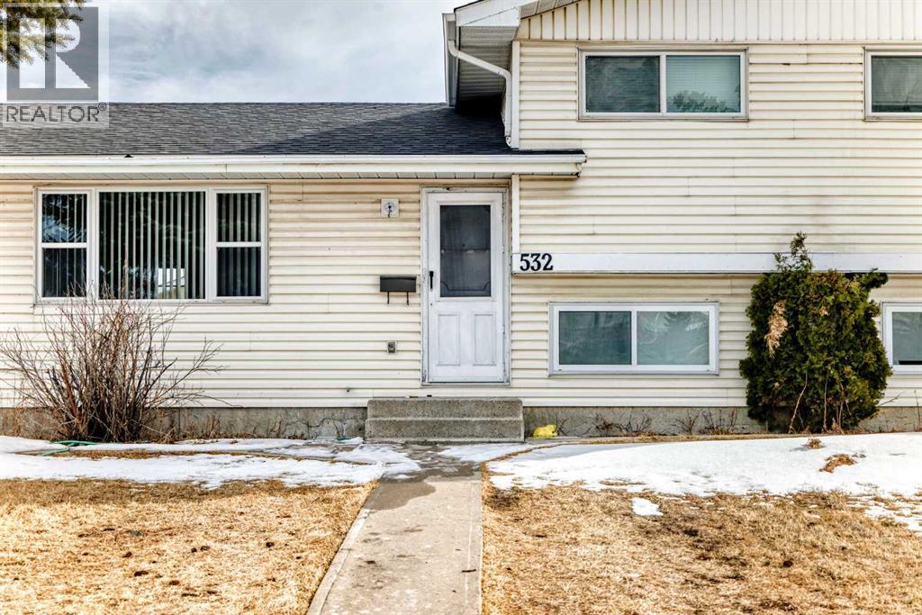 Single Family House 4 Level for Sale in  Rundleridge Drive NE Rundle Calgary 