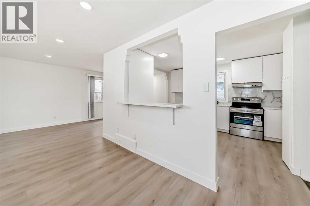 Single Family House 4 Level for Sale in  Rundleridge Drive NE Rundle Calgary 