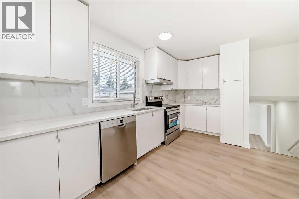 Single Family House 4 Level for Sale in  Rundleridge Drive NE Rundle Calgary 