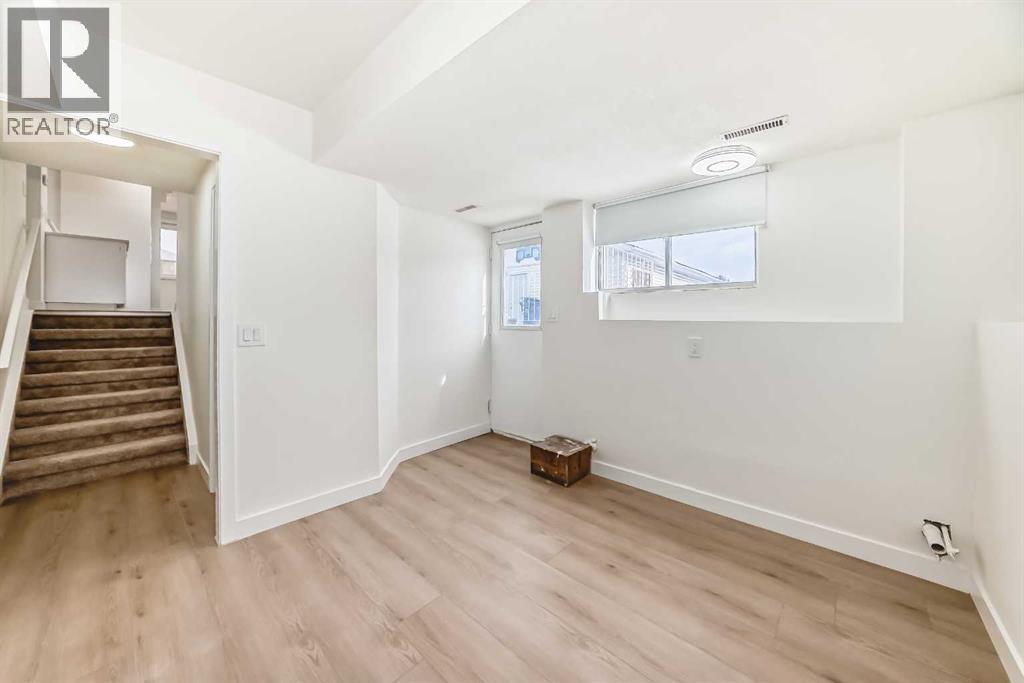 Single Family House 4 Level for Sale in  Rundleridge Drive NE Rundle Calgary 