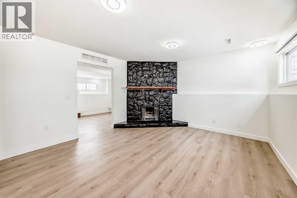 Single Family House 4 Level for Sale in  Rundleridge Drive NE Rundle Calgary 