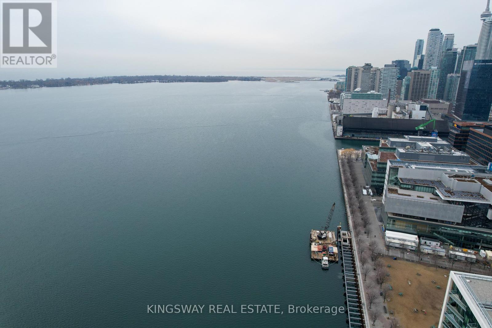 Listing photo of PH33 - 1 EDGEWATER DRIVE