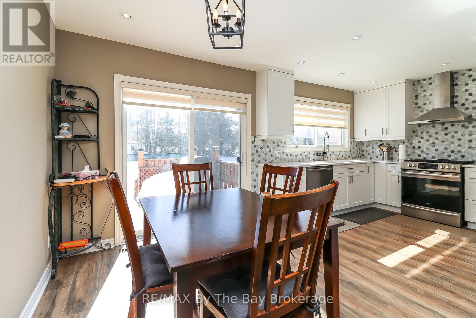 437 RAMBLEWOOD DRIVE - 4