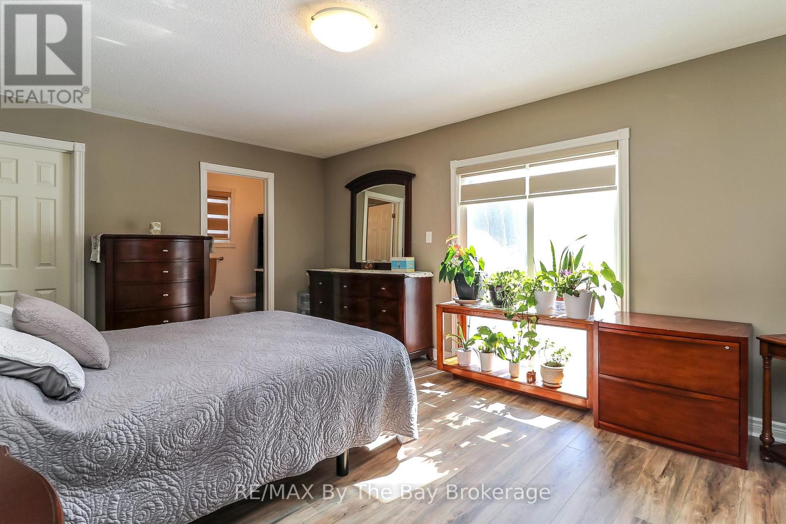 437 RAMBLEWOOD DRIVE - 6