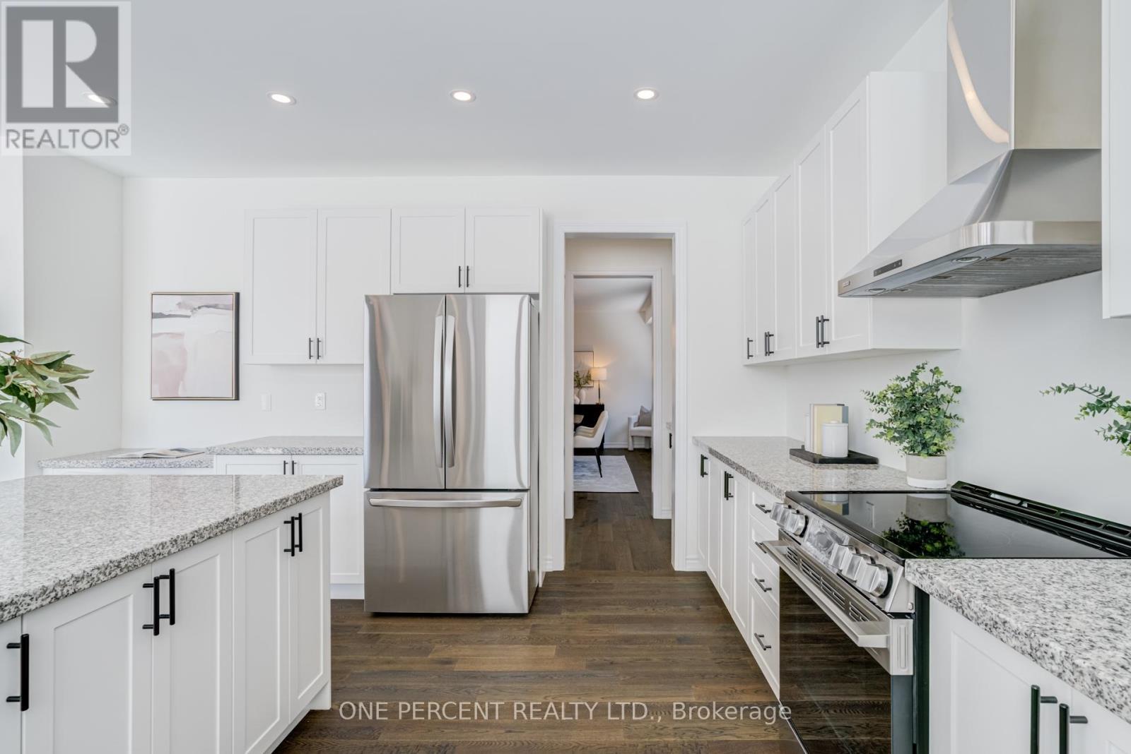 1093 COLE STREET - 18
