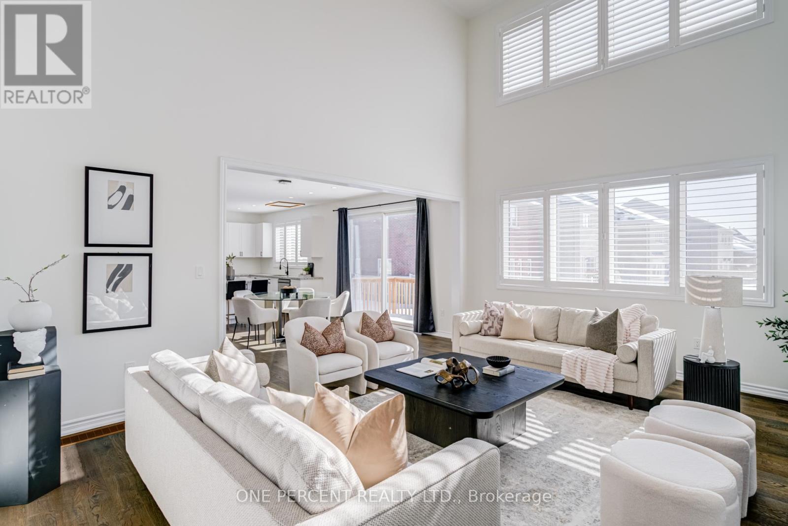 1093 COLE STREET - 22
