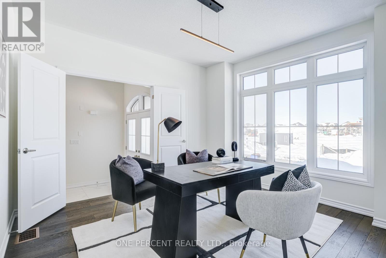 1093 COLE STREET - 6