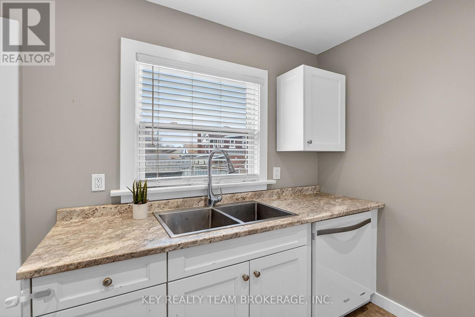 5169 BRIDGE STREET - 8