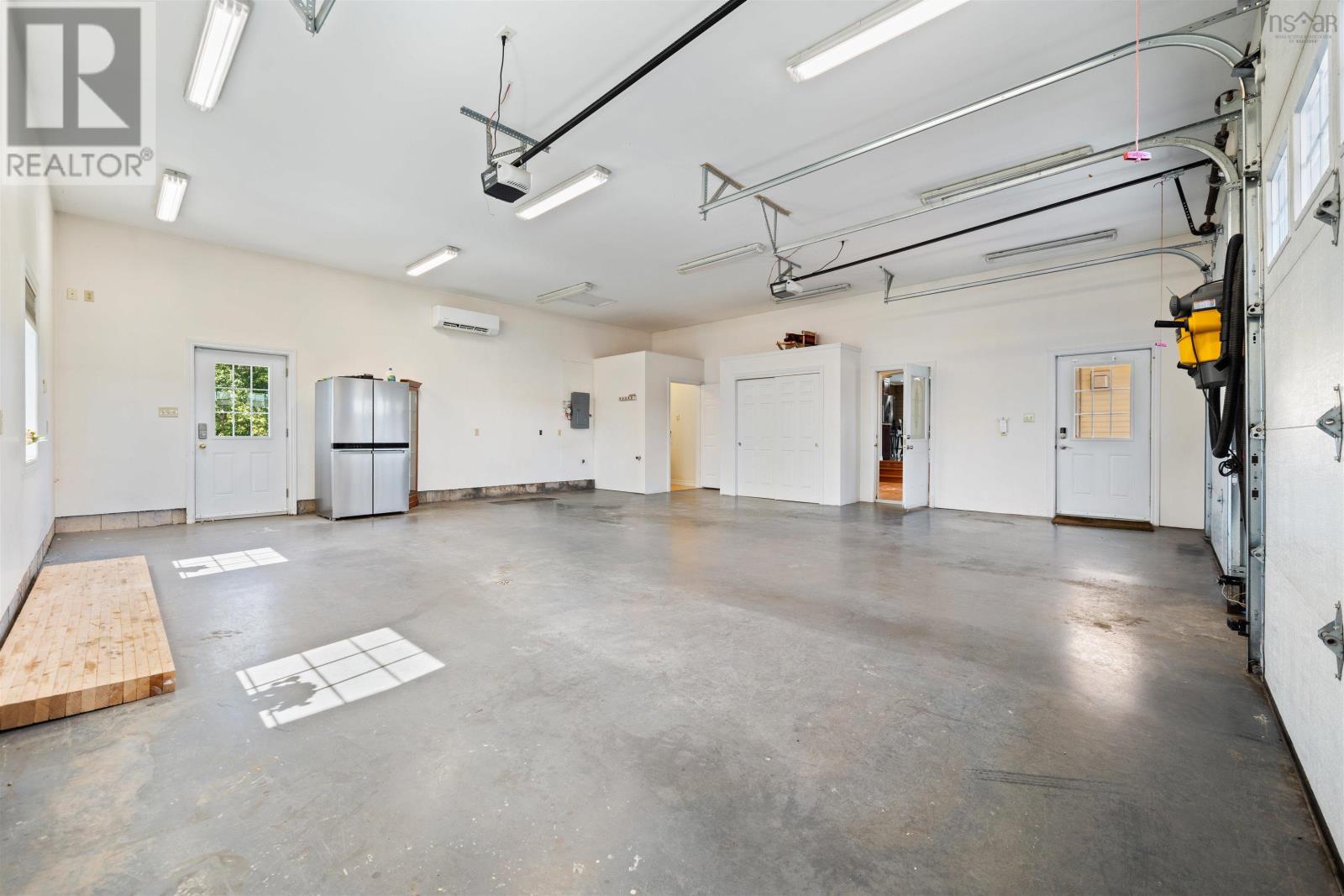 Property 38 of 49 of 2003 Highway 6