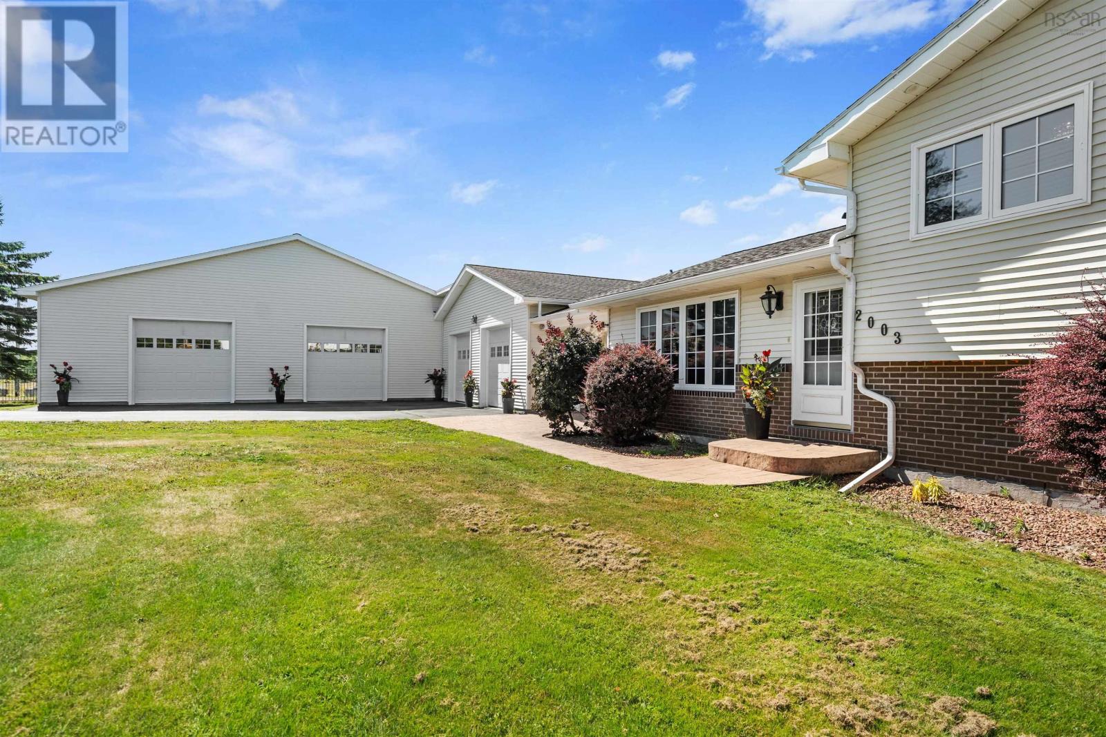 Property 45 of 49 of 2003 Highway 6