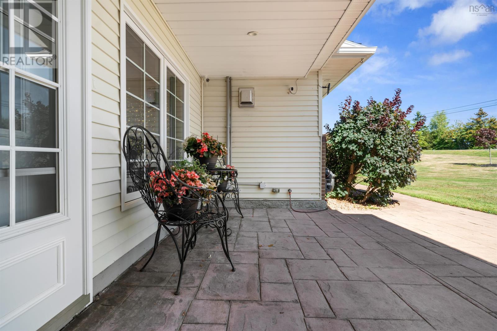 Property 46 of 49 of 2003 Highway 6