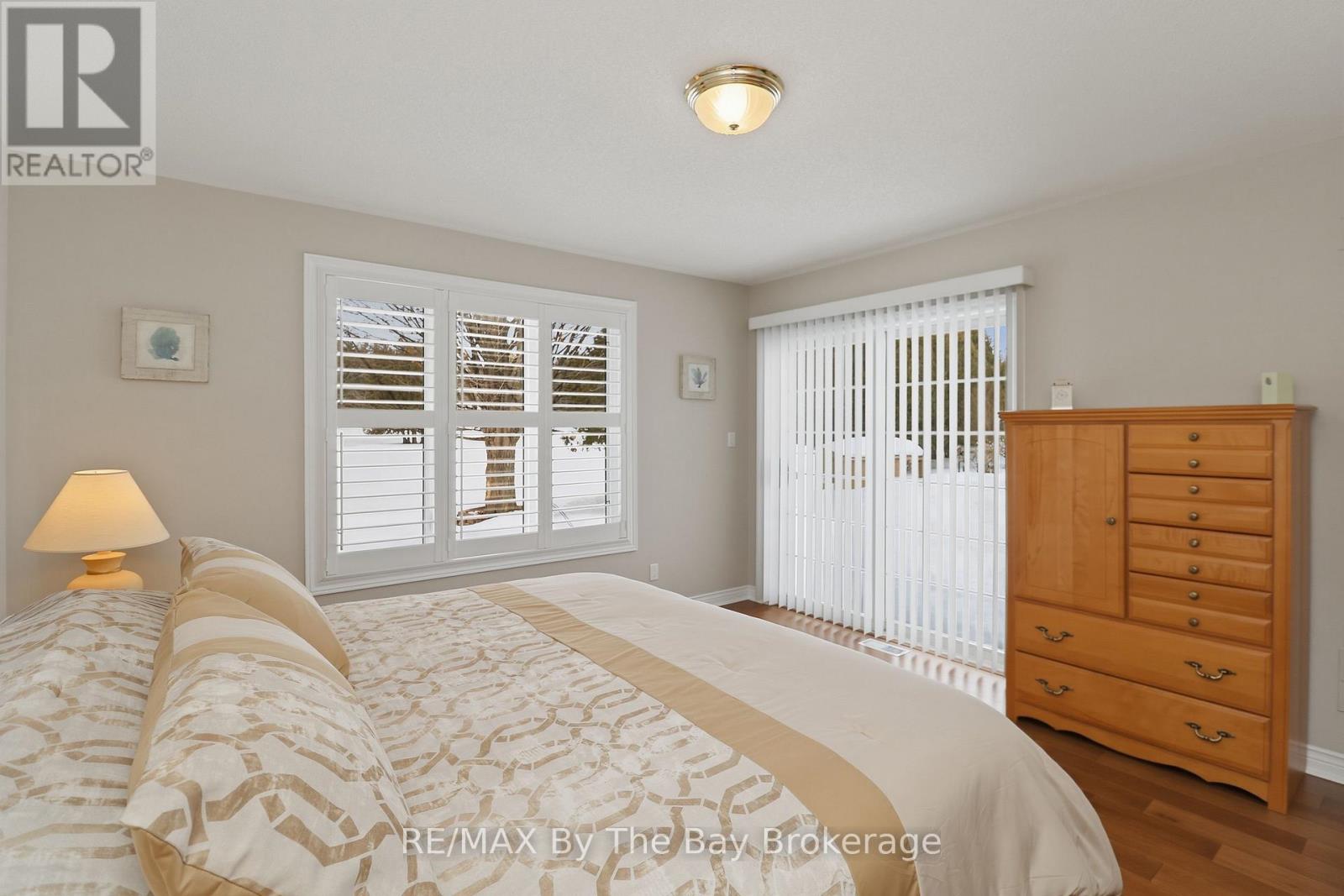 22 BRITTON COURT - 5