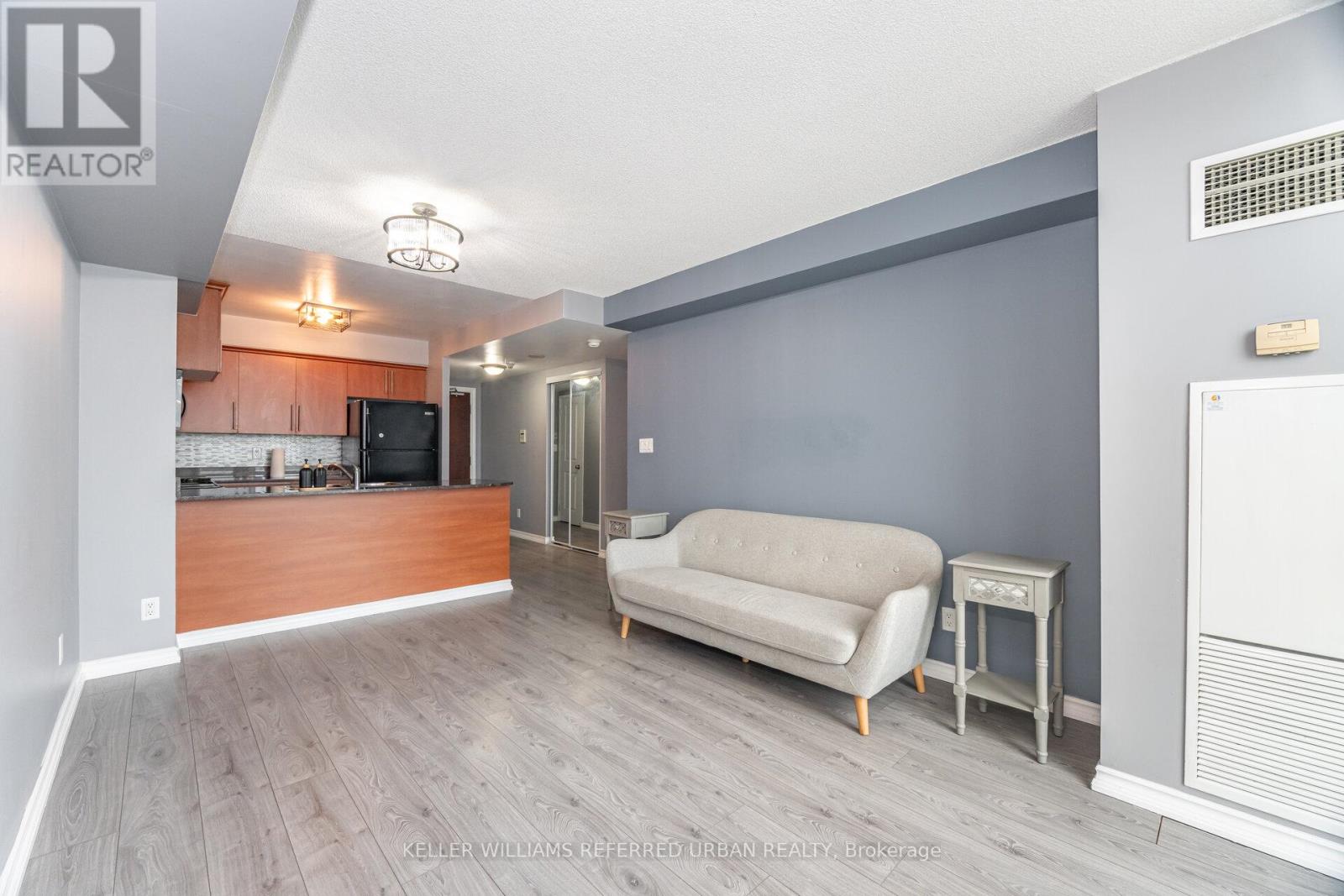 #17K 8 ROSEBANK DRIVE - 10