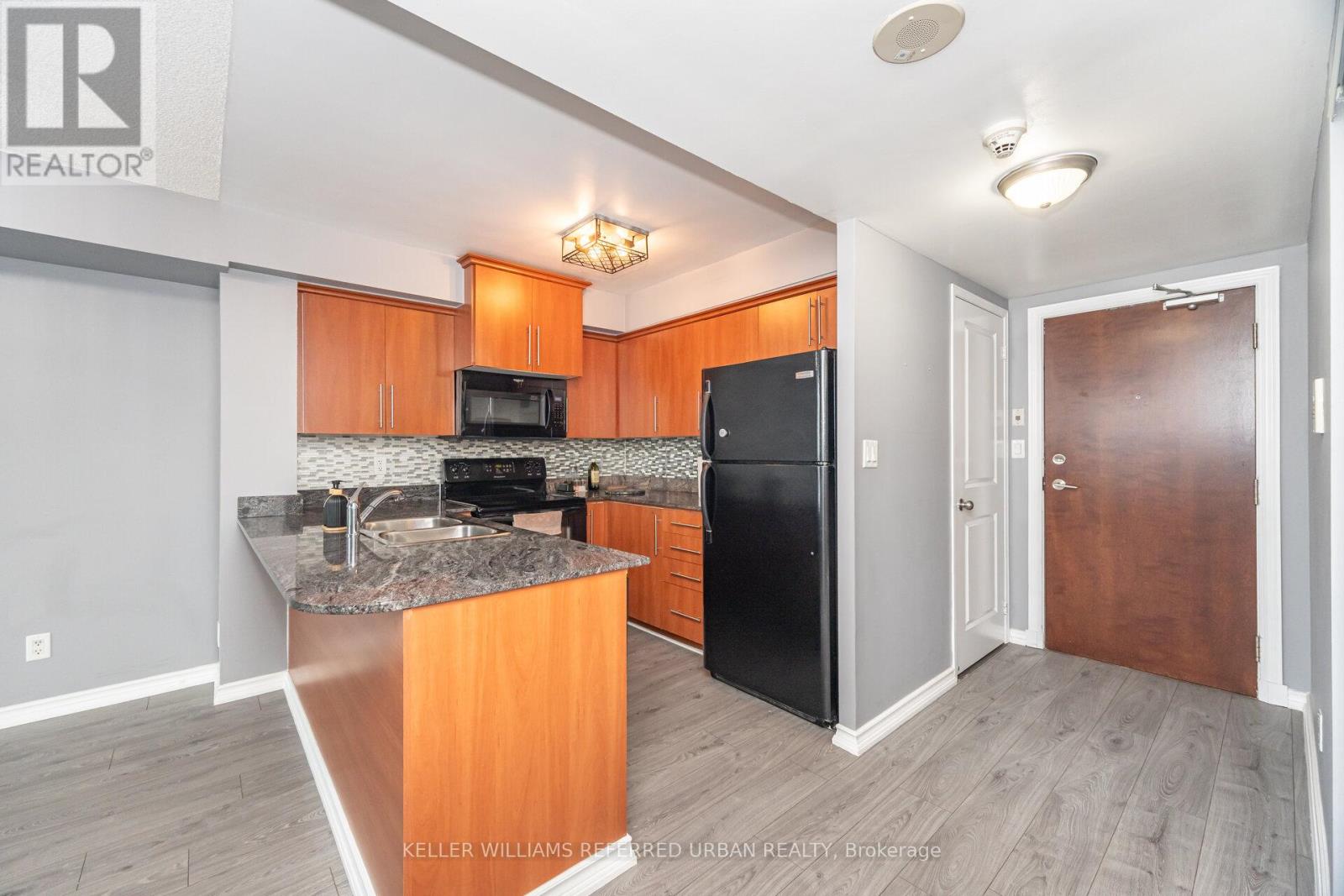 #17K 8 ROSEBANK DRIVE - 6