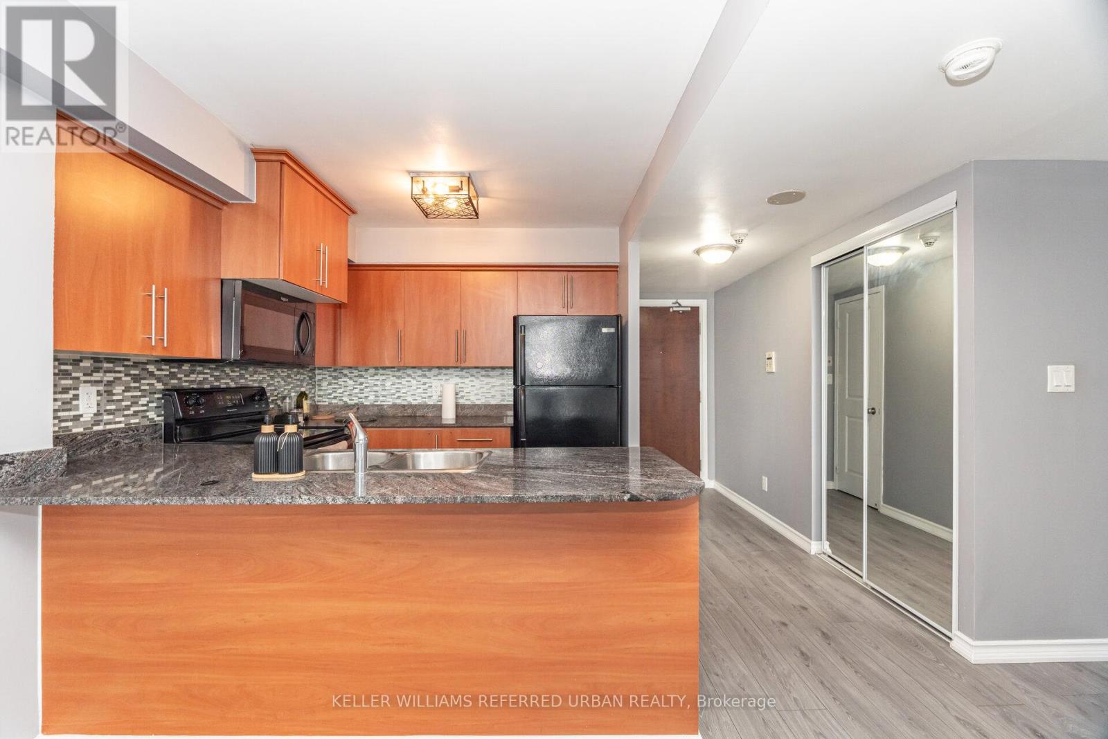 #17K 8 ROSEBANK DRIVE - 7