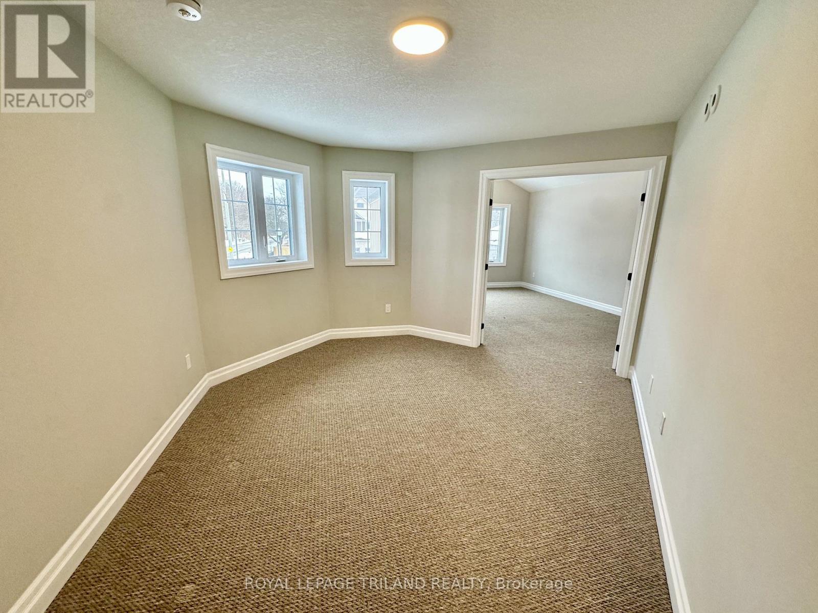 79 HICKORY LANE Property Photo