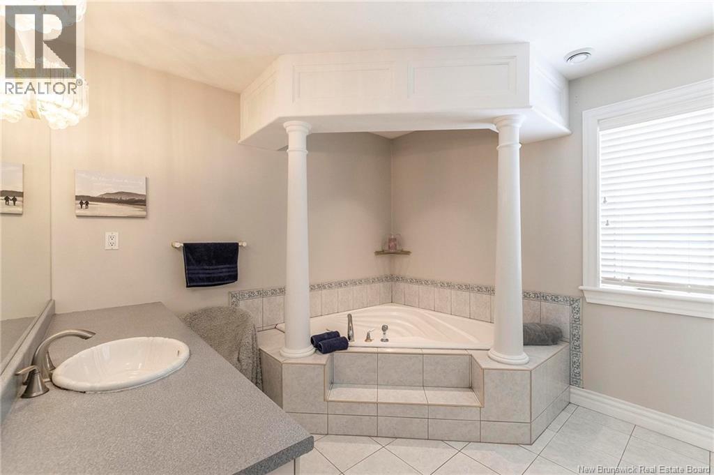 32 VANESSA COURT - 7