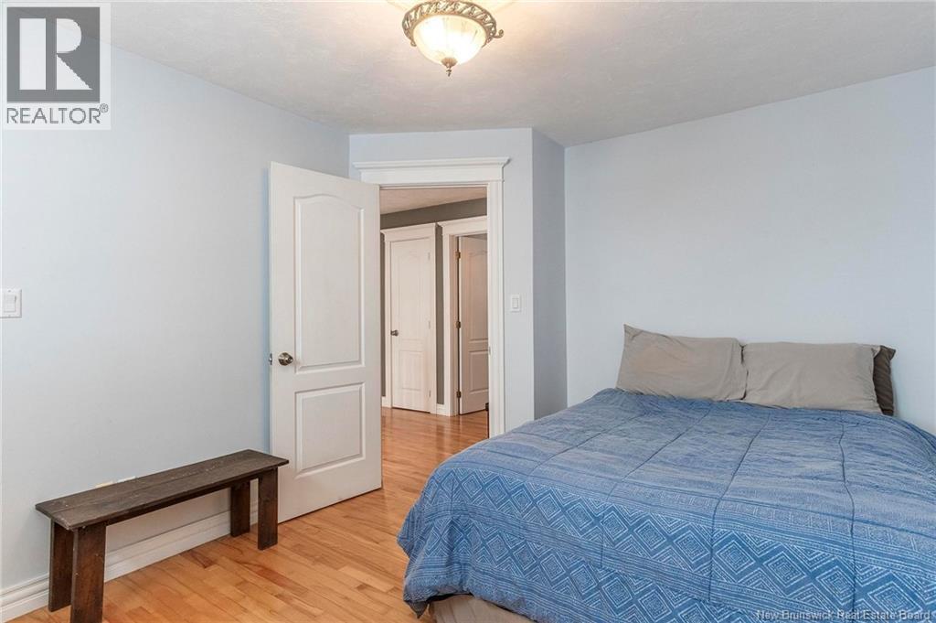 32 VANESSA COURT - 11