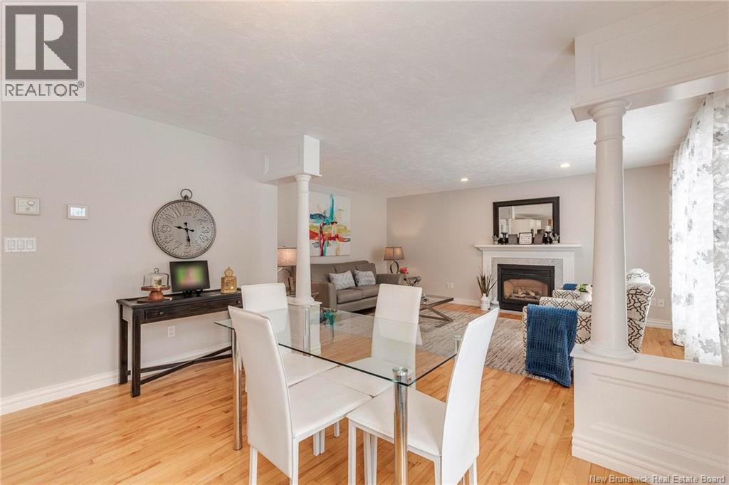 32 VANESSA COURT - 22