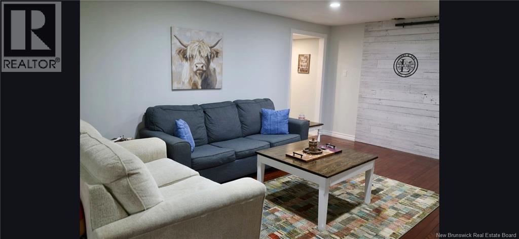 32 VANESSA COURT - 43