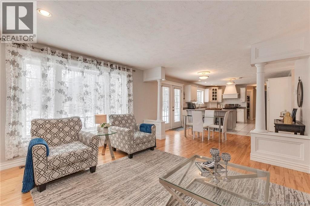 32 VANESSA COURT - 27