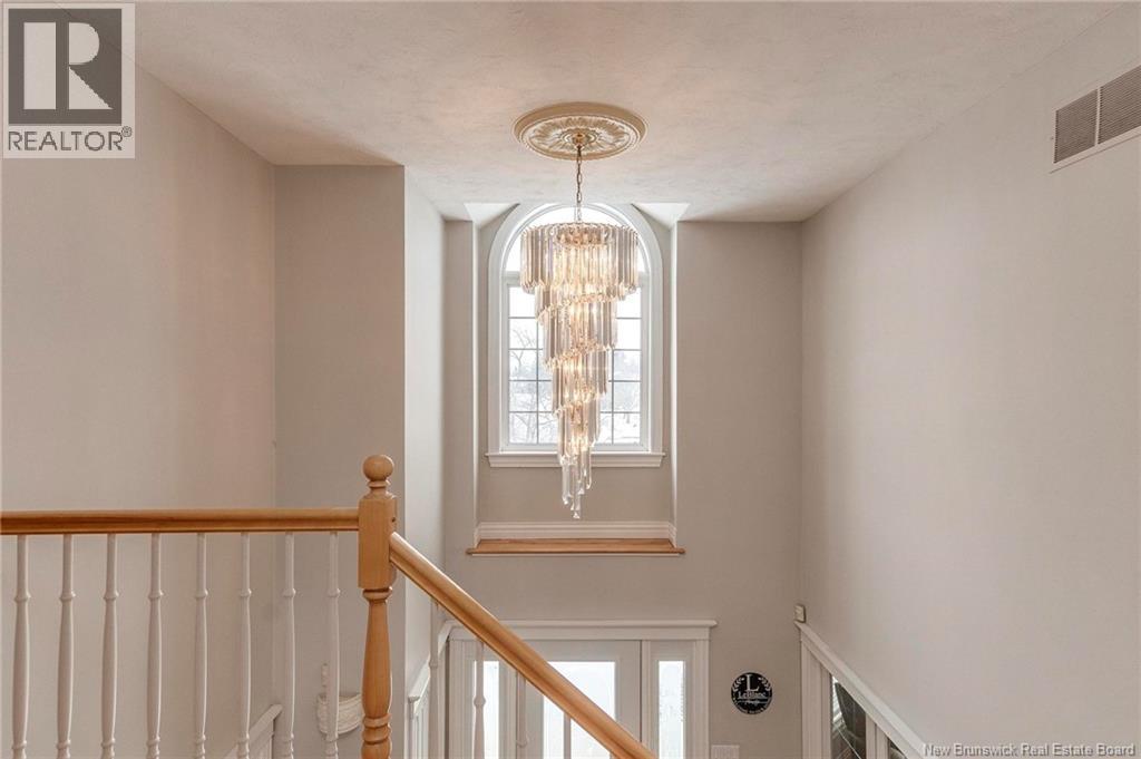 32 VANESSA COURT - 13