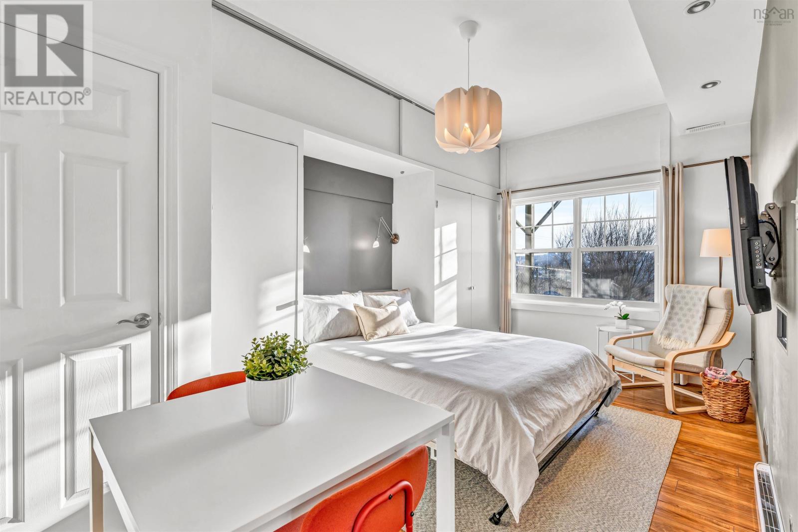 Property 42 of 49 of 3790 Memorial Drive