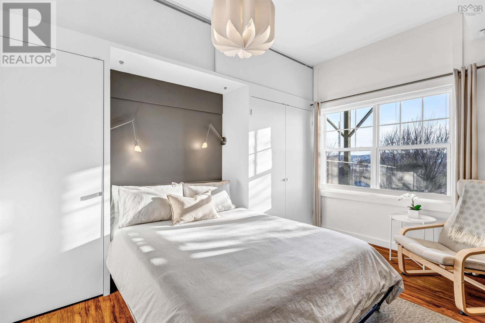 Property 43 of 49 of 3790 Memorial Drive