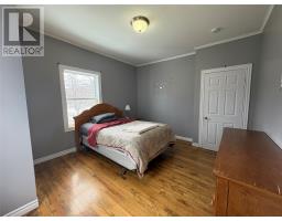11 East Valley Road thumbnail 33