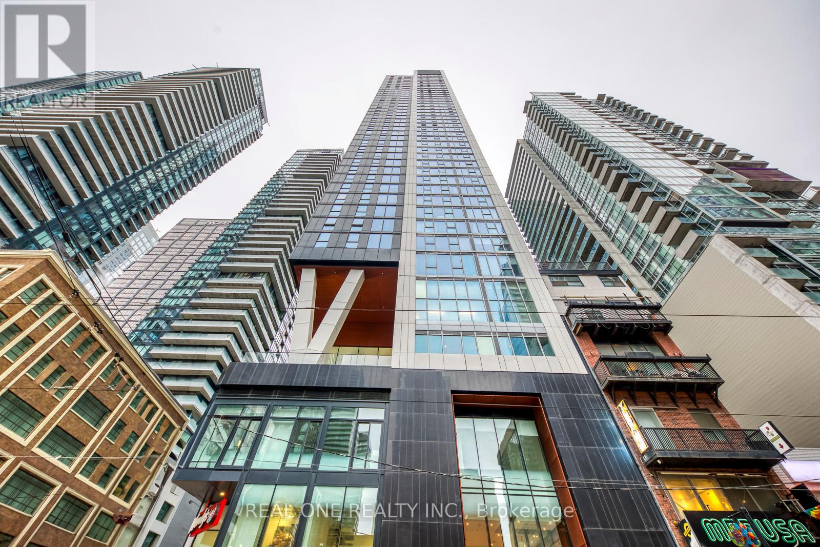 #201 357 KING STREET W - 1