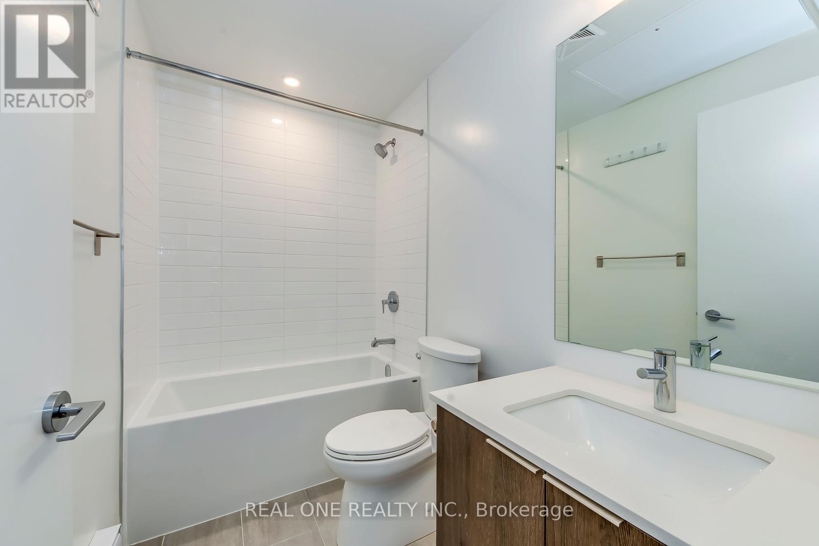 #201 357 KING STREET W - 23