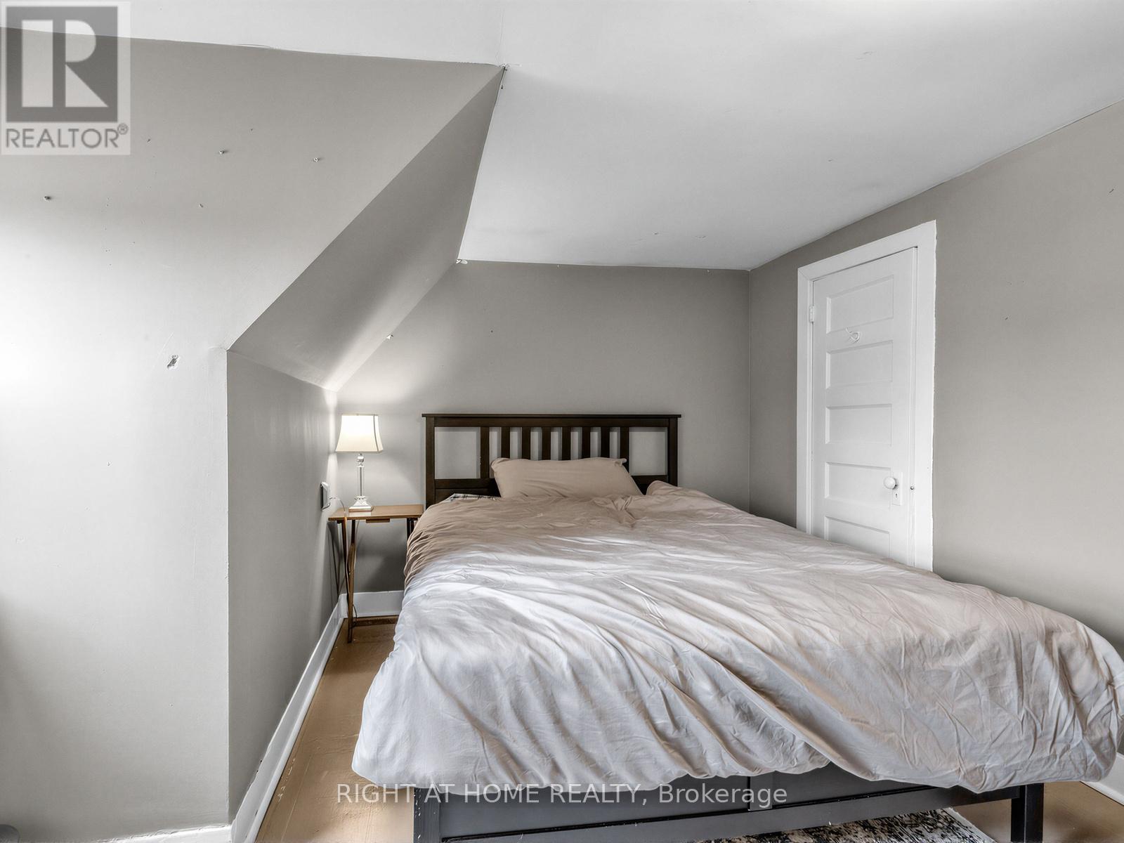 542 CRAWFORD STREET - 14