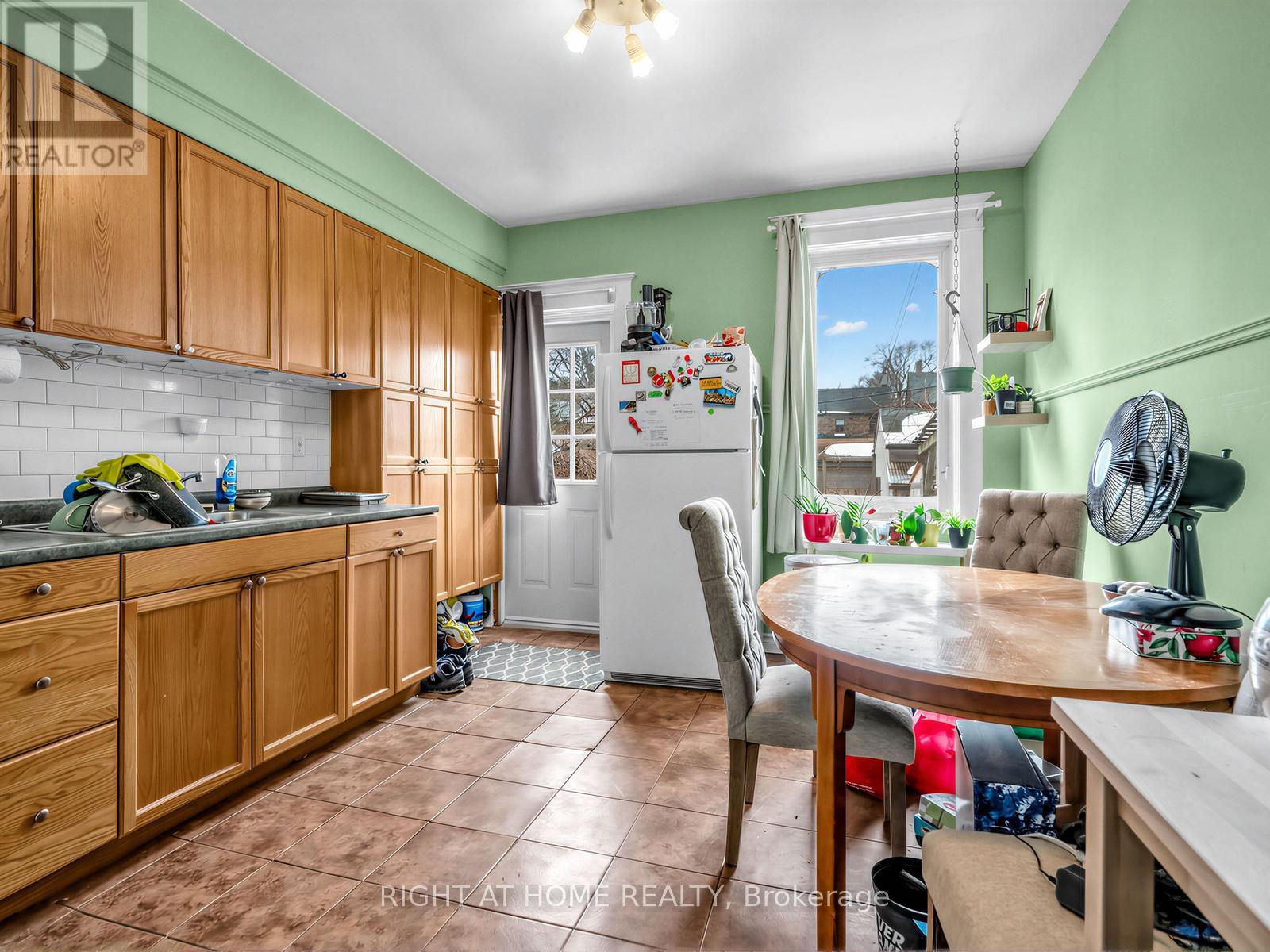 542 CRAWFORD STREET - 20