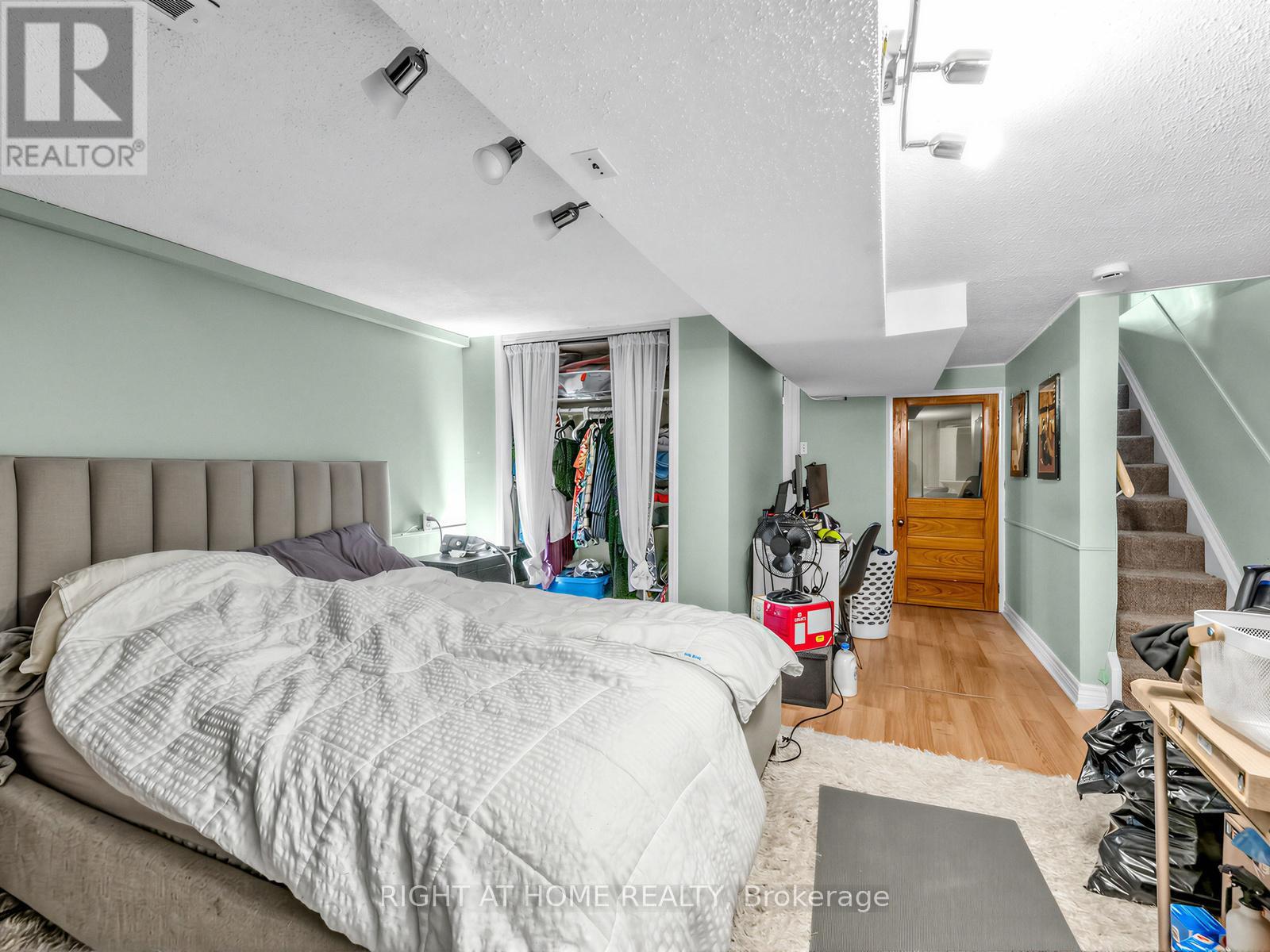 542 CRAWFORD STREET - 25